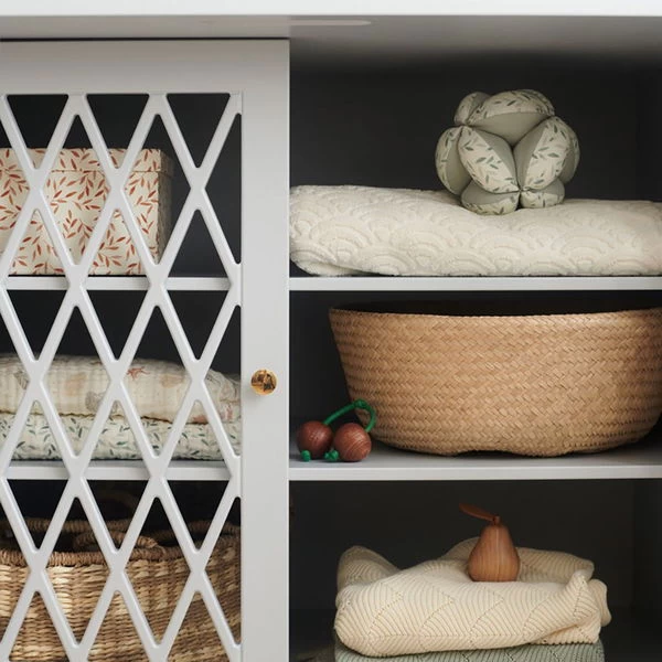 Cam Cam Copenhagen Harlekin Wickelkommode Hellgrau – Bild 4